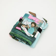 Load image into Gallery viewer, Beautiful Mountain Blanket (Multi)
